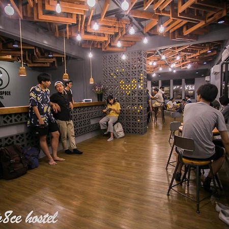 Silom Space Hostel Bangkok Luaran gambar