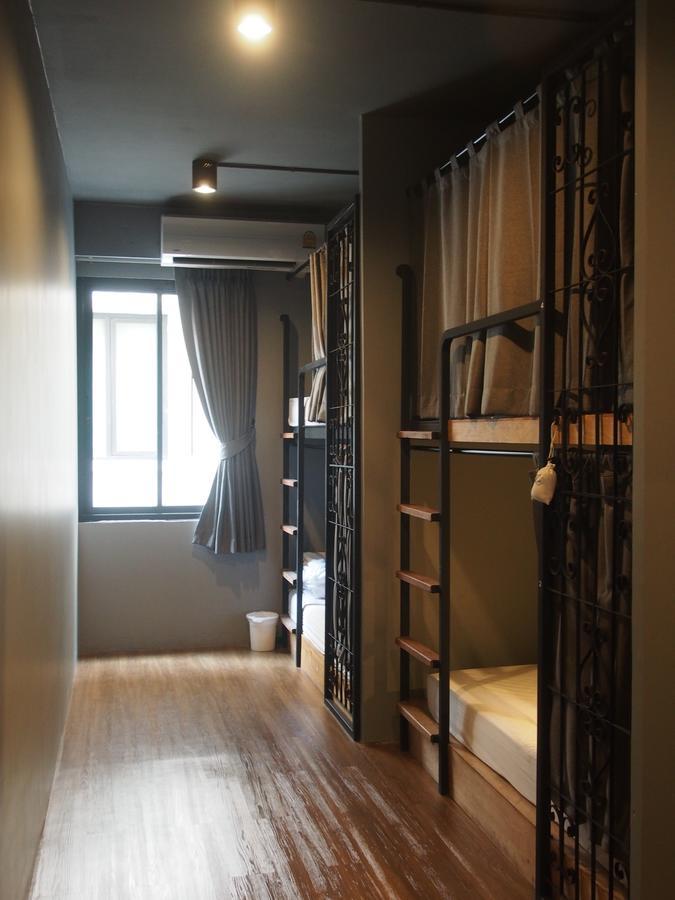 Silom Space Hostel Bangkok Luaran gambar