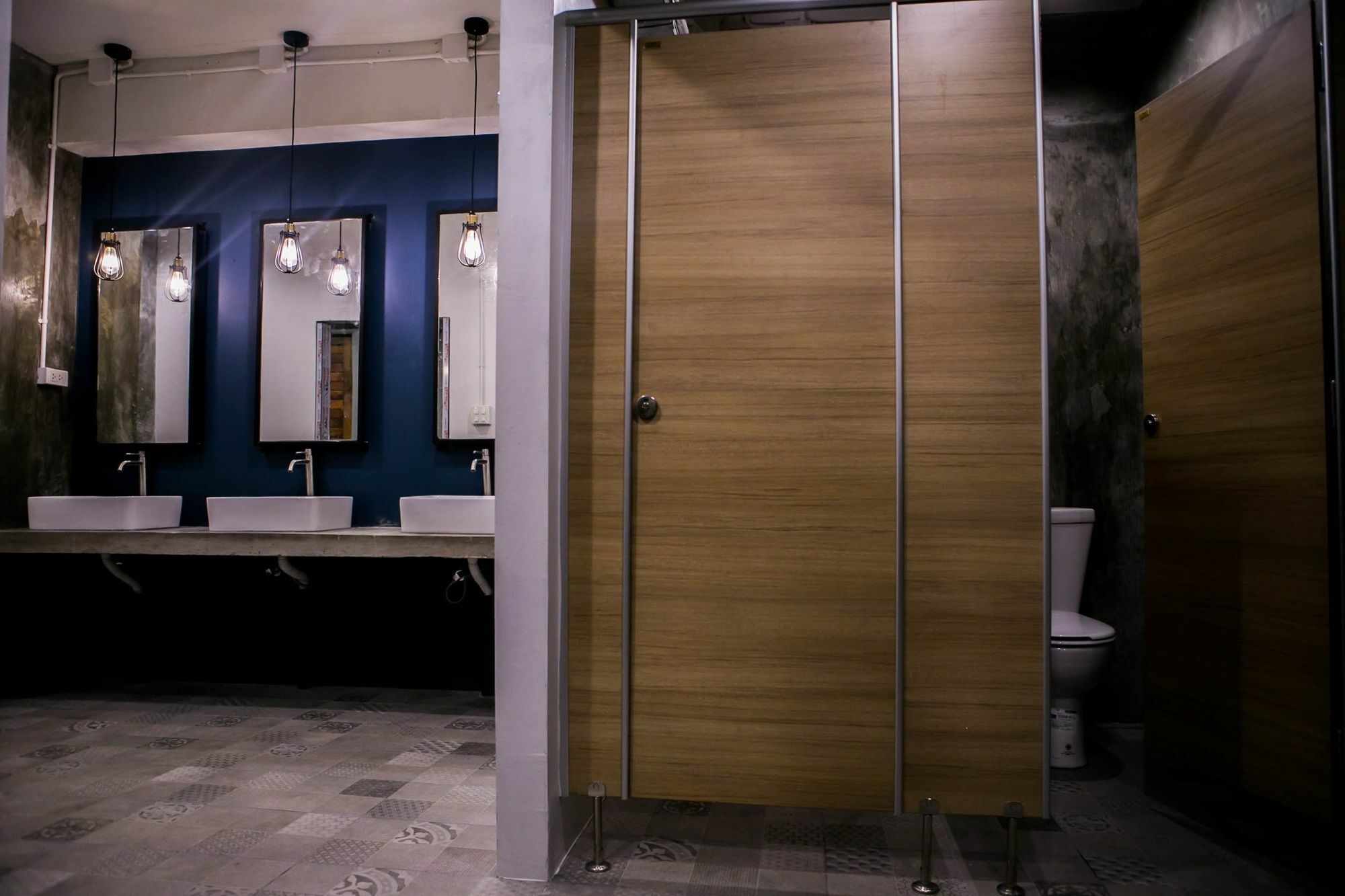 Silom Space Hostel Bangkok Luaran gambar