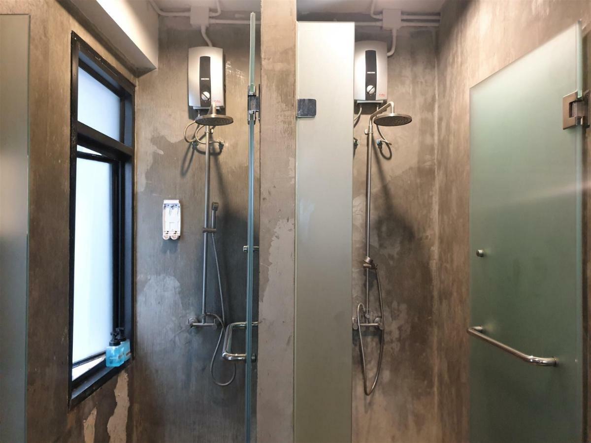 Silom Space Hostel Bangkok Luaran gambar